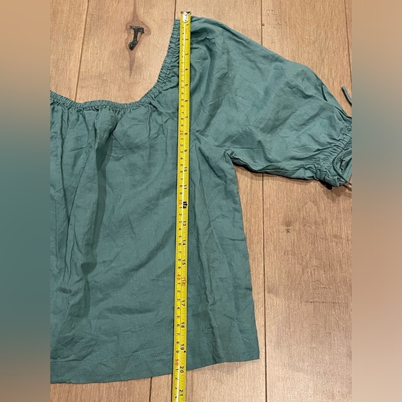 RW&Co. Linen off the shoulder top - Picture 4 of 9